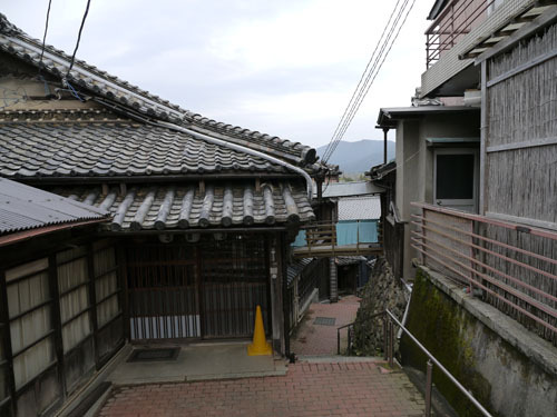 103.jpg